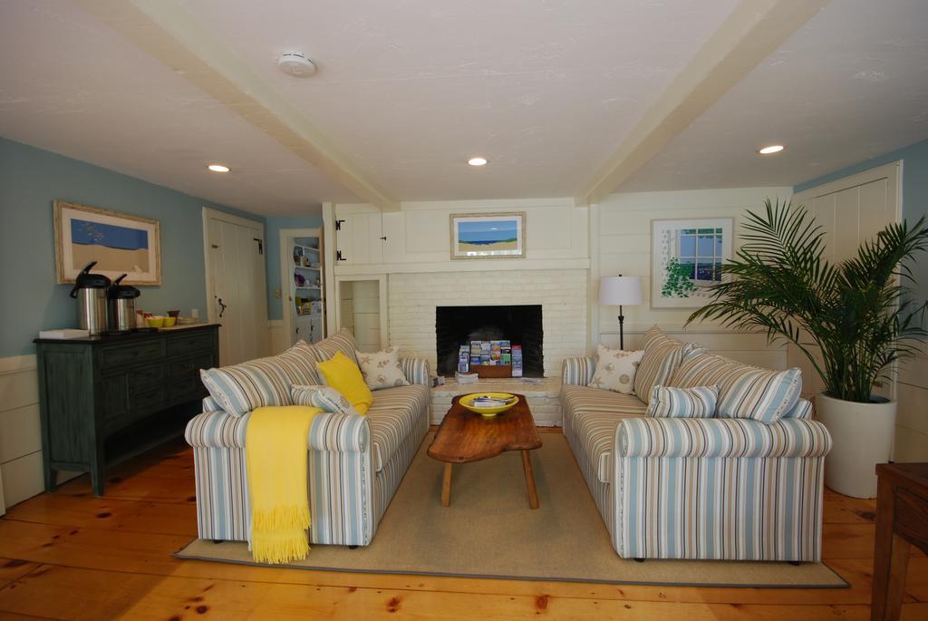 Chatham Seafarer Inn Экстерьер фото